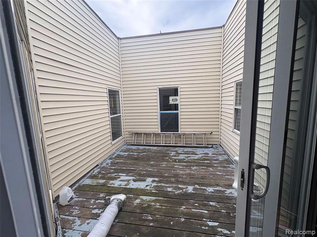 8715 Harper Avenue, Detroit, MI 48213