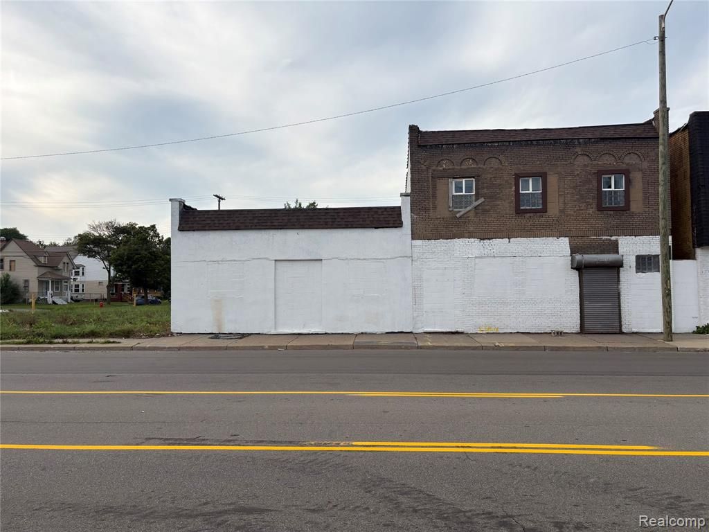 8715 Harper Avenue, Detroit, MI 48213