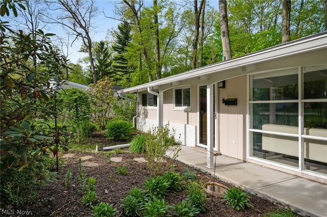 2398 Chestnut Drive, Westlake, OH 44145