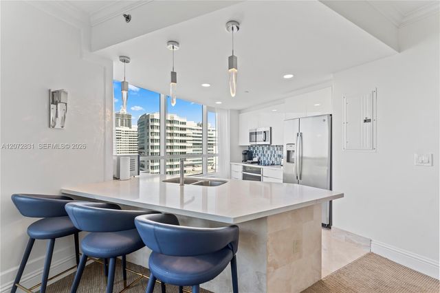 4401 Collins Avenue 915, Miami Beach, FL 33140