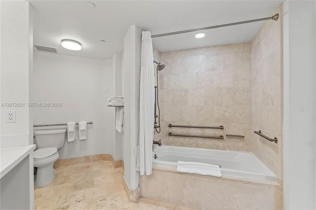 4401 Collins Avenue 915, Miami Beach, FL 33140
