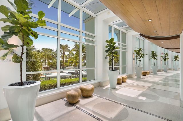 4401 Collins Avenue 915, Miami Beach, FL 33140
