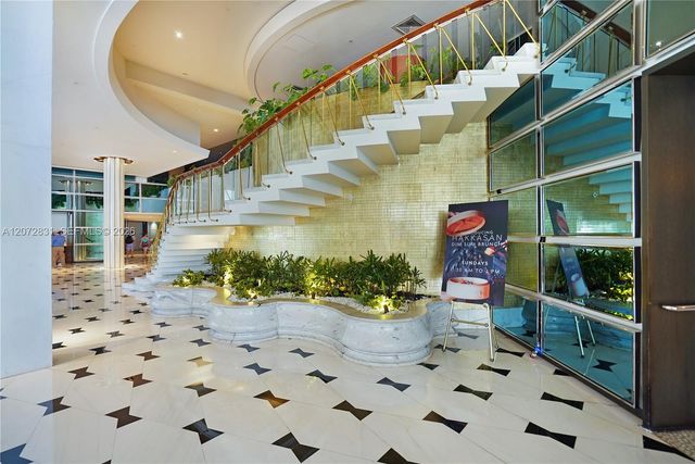 4401 Collins Avenue 915, Miami Beach, FL 33140