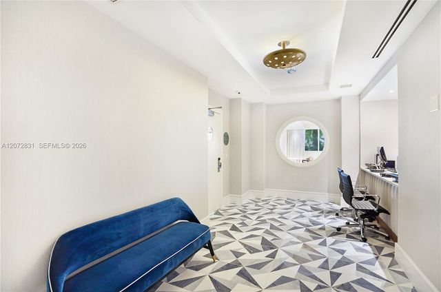 4401 Collins Avenue 915, Miami Beach, FL 33140