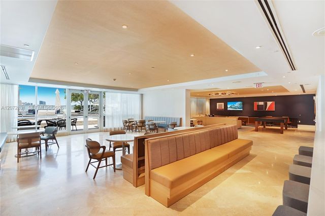 4401 Collins Avenue 915, Miami Beach, FL 33140