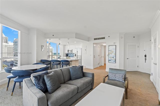 4401 Collins Avenue 915, Miami Beach, FL 33140