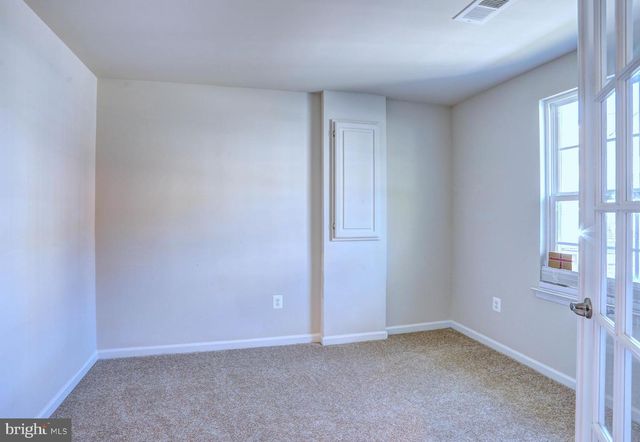 1811 WIND GATE RD, Baltimore, MD 21227