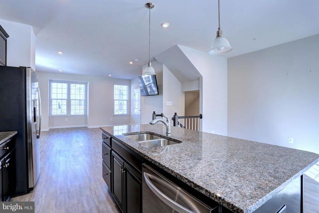 1811 WIND GATE RD, Baltimore, MD 21227
