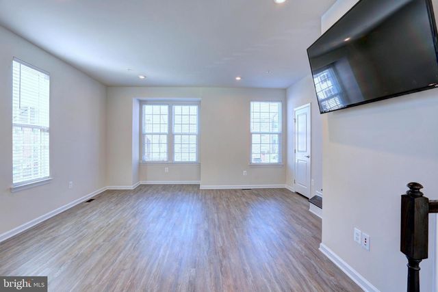 1811 WIND GATE RD, Baltimore, MD 21227