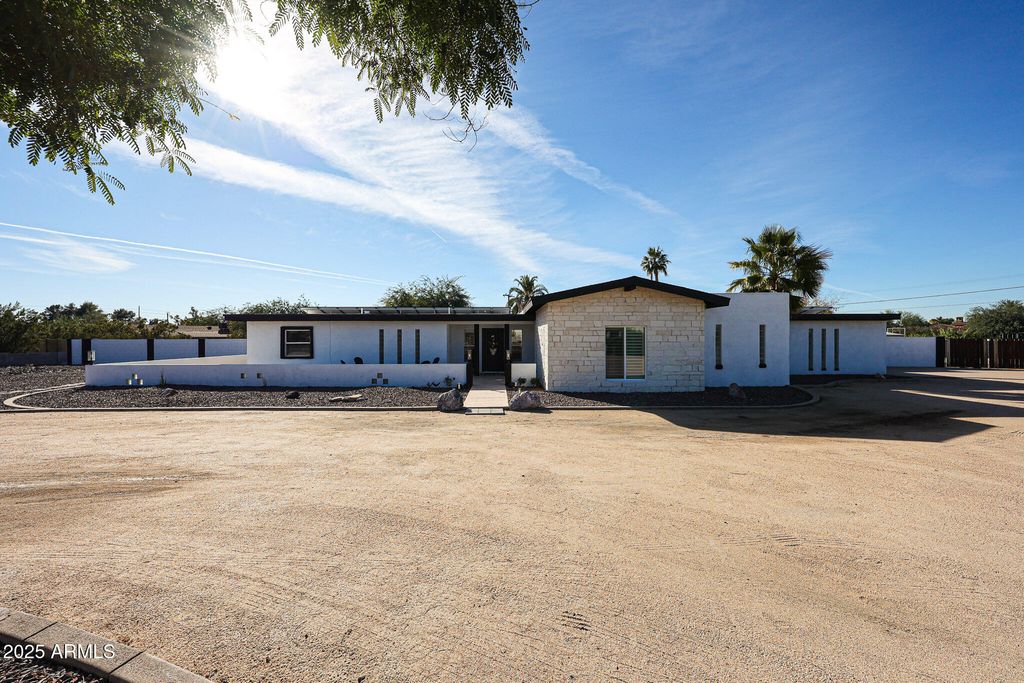 10818 N 83RD Street, Scottsdale, AZ 85260