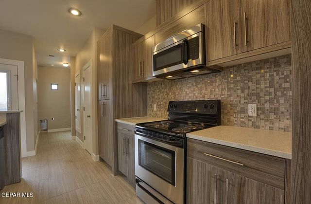 410 Thorn Avenue 8, El Paso, TX 79912