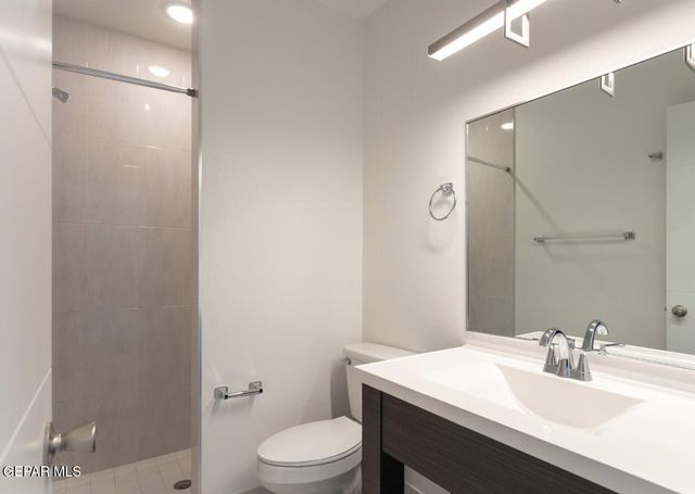 410 Thorn Avenue 8, El Paso, TX 79912