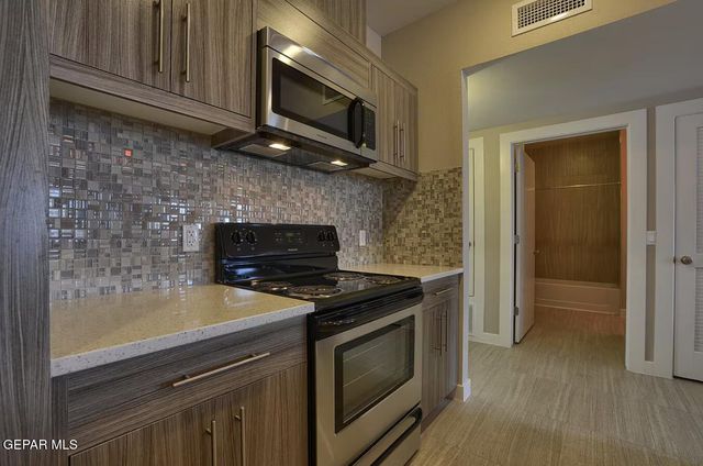 410 Thorn Avenue 8, El Paso, TX 79912