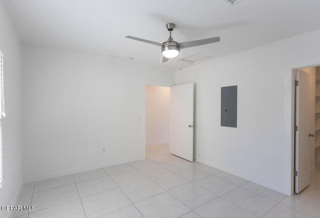 410 Thorn Avenue 8, El Paso, TX 79912