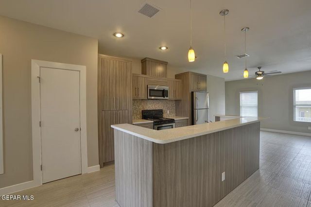 410 Thorn Avenue 8, El Paso, TX 79912