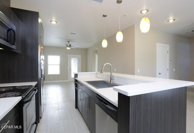 410 Thorn Avenue 8, El Paso, TX 79912