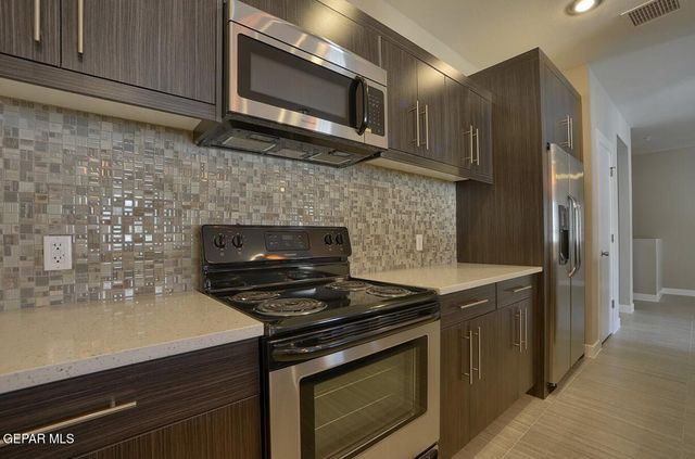 410 Thorn Avenue 8, El Paso, TX 79912