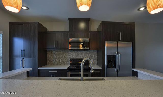 410 Thorn Avenue 8, El Paso, TX 79912