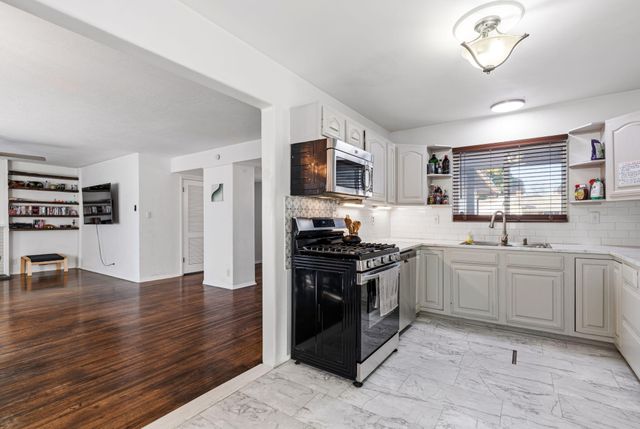 6208 Alta Monte Avenue NE, Albuquerque, NM 87110