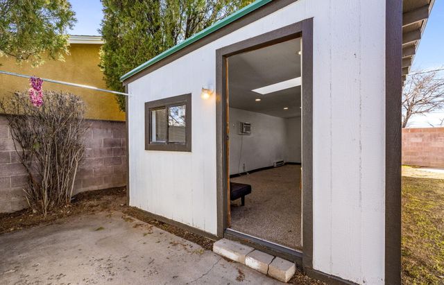 6208 Alta Monte Avenue NE, Albuquerque, NM 87110