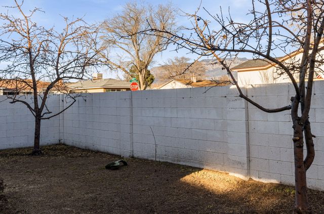 6208 Alta Monte Avenue NE, Albuquerque, NM 87110