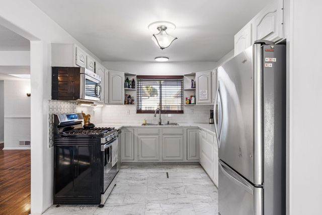 6208 Alta Monte Avenue NE, Albuquerque, NM 87110