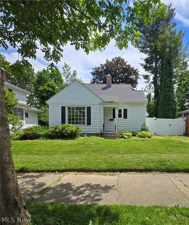 1404 Bryden Drive, Akron, OH 44313