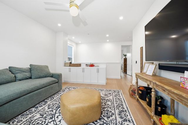 1508 Laurelwood Way, Oceanside, CA 92056