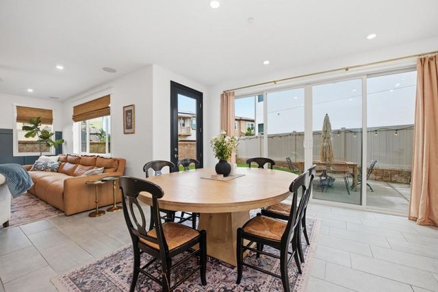 1508 Laurelwood Way, Oceanside, CA 92056