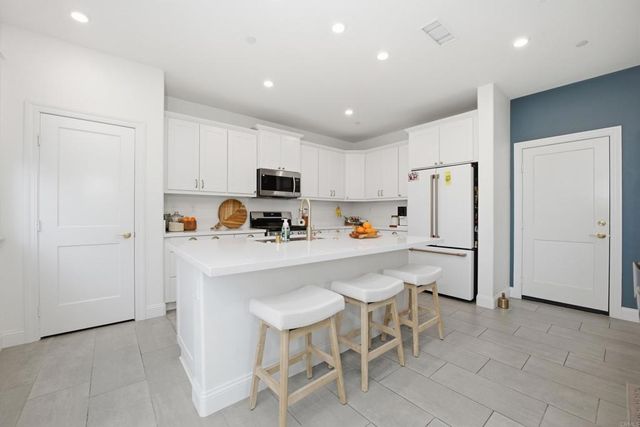 1508 Laurelwood Way, Oceanside, CA 92056