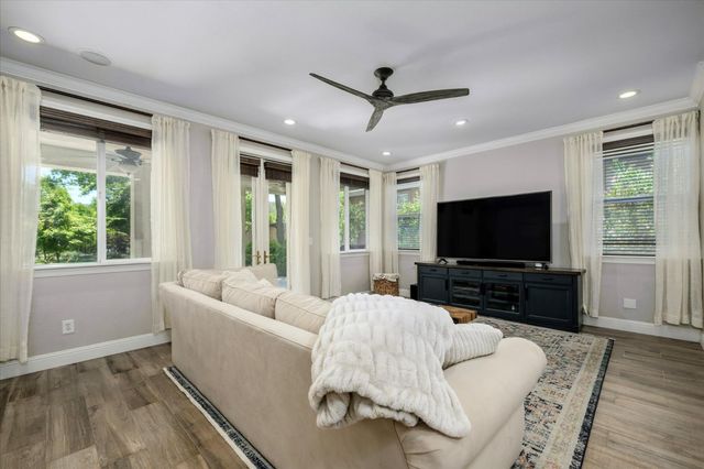 612 Plum Creek Ct, Folsom, CA 95630