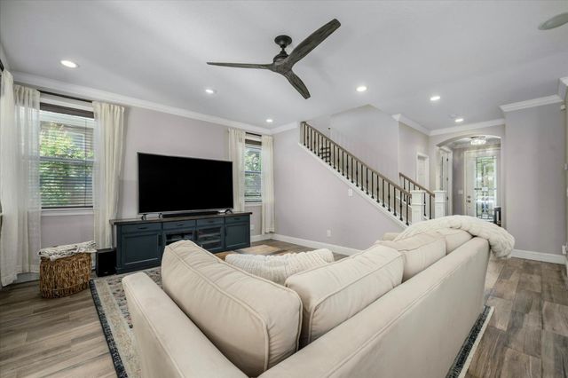 612 Plum Creek Ct, Folsom, CA 95630