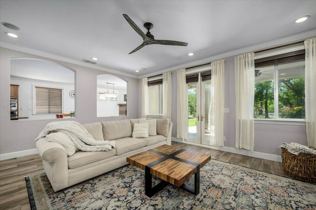 612 Plum Creek Ct, Folsom, CA 95630