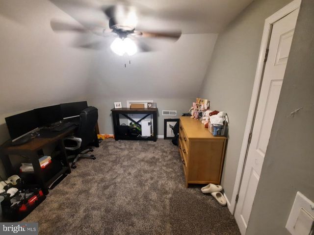 334 CRABTREE DR, Levittown, PA 19055