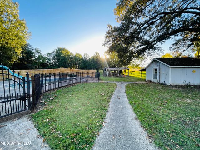 903 Shinault Road, Byhalia, MS 38611