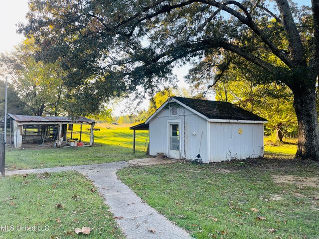 903 Shinault Road, Byhalia, MS 38611