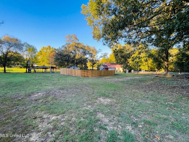 903 Shinault Road, Byhalia, MS 38611