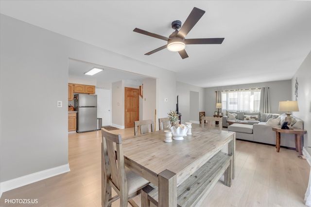 314 Maple Lane, Round Lake, IL 60073