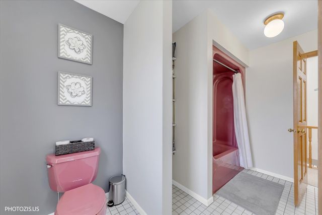 314 Maple Lane, Round Lake, IL 60073