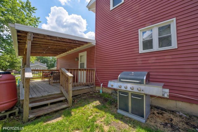 314 Maple Lane, Round Lake, IL 60073