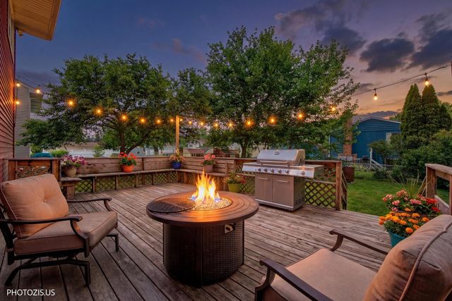 314 Maple Lane, Round Lake, IL 60073