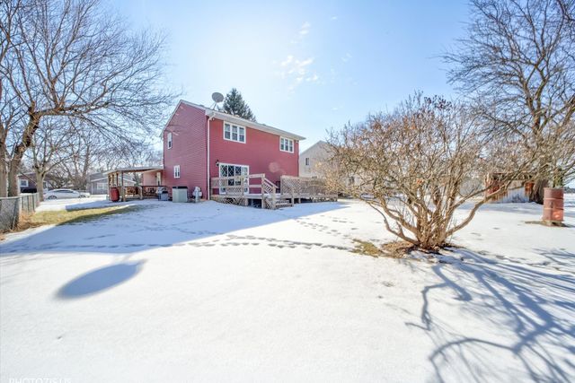 314 Maple Lane, Round Lake, IL 60073