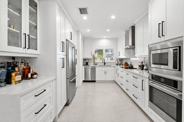 6511 Riviera Dr, Coral Gables, FL 33146