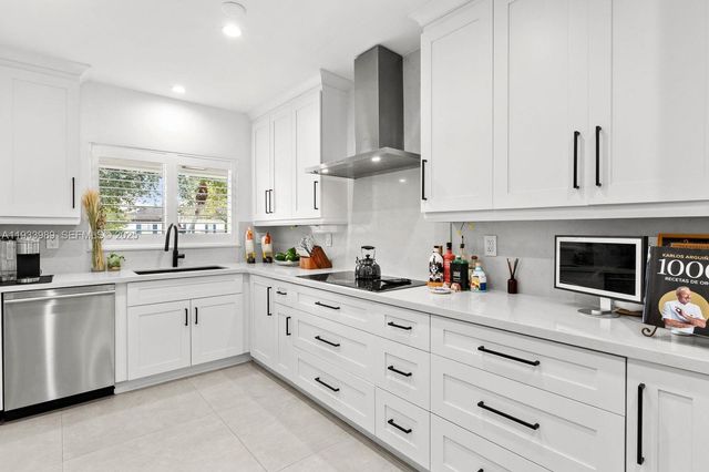 6511 Riviera Dr, Coral Gables, FL 33146