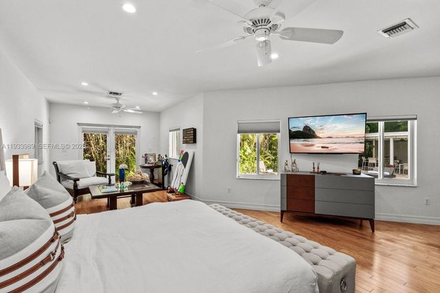 6511 Riviera Dr, Coral Gables, FL 33146