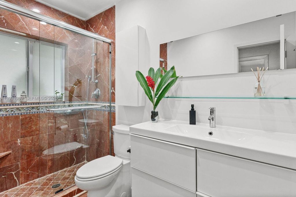 Image 22 of property listing at 6511 Riviera Dr, Coral Gables, FL 33146