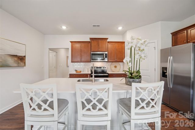 628 Country Oak Drive, Asheville, NC 28804