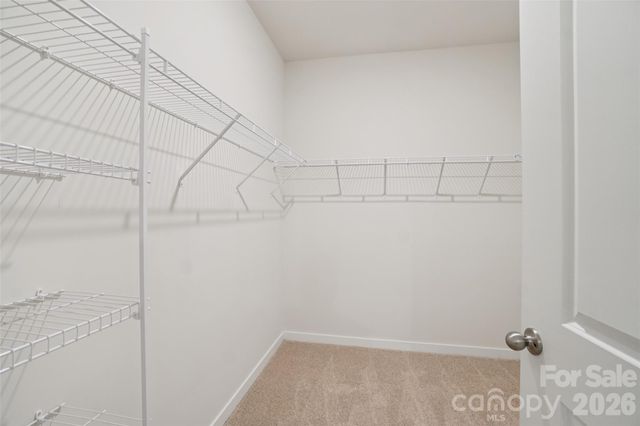 628 Country Oak Drive, Asheville, NC 28804