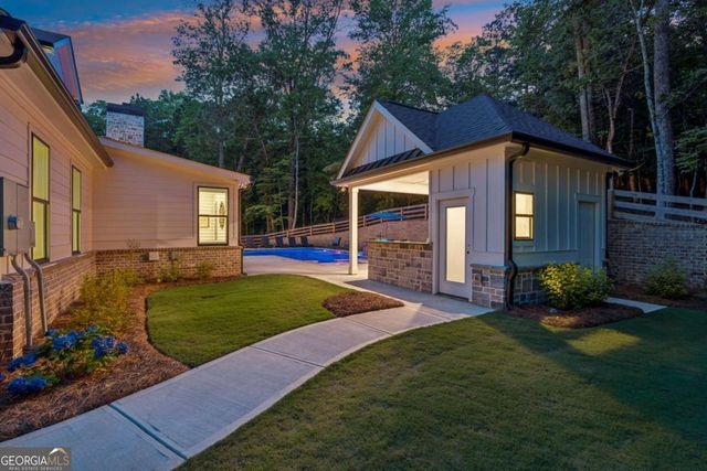 6326 Point Twenty Two, Gainesville, GA 30506