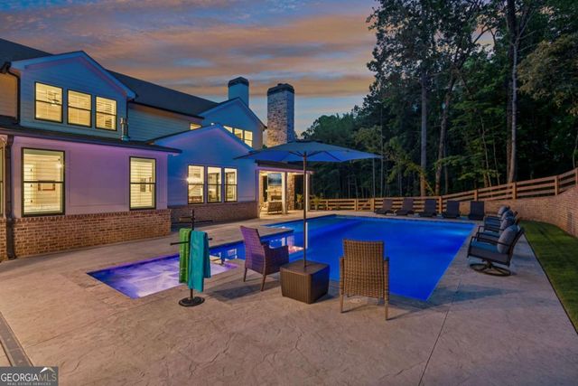 6326 Point Twenty Two, Gainesville, GA 30506